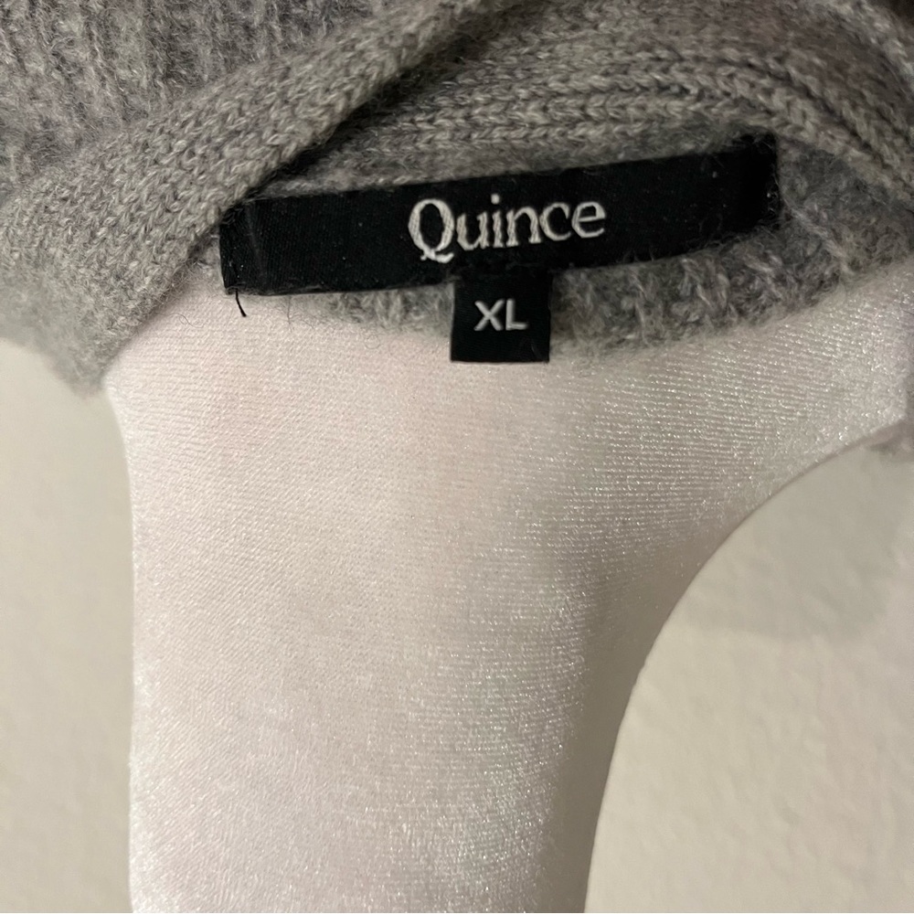 Quince Mongolian Cashmere Gray
Boyfriend Cardigan - Picture 6 of 6